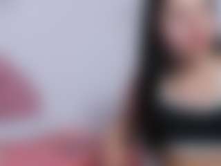 Live cam show with MelodyPrice - Cute on CamwithHer