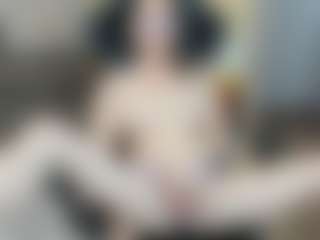 SquirtNalia MILF webcam performer live streaming