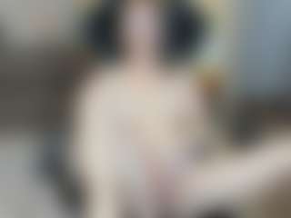 SquirtNalia MILF webcam performer live streaming