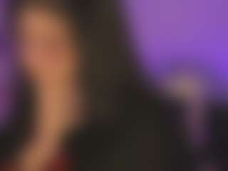 Live cam show with Yommi-winx - New Tattoos on CamwithHer