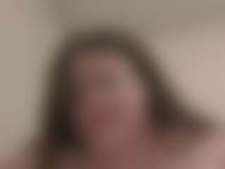 Live cam show with BBWLittleBear - Cumslut on CamClone