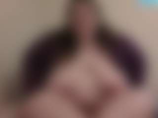 Live cam show with BBWLittleBear - New Toys on crypto-cams