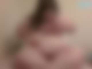 Live cam show with BBWLittleBear - Game on fapnchat