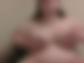 Live cam show with BBWLittleBear - Butt Plug on x69.live
