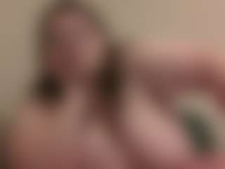 Live cam show with BBWLittleBear - Double Penetration on friskycurves.com