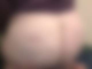 Live cam show with BBWLittleBear - Moaning on liverealitysex.com