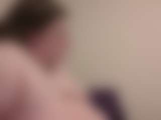 Live cam show with BBWLittleBear - Moaning on Camsoda