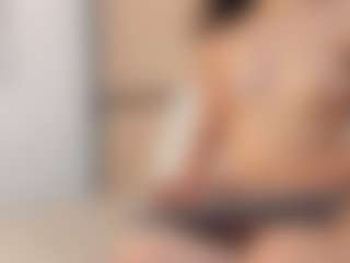 Live cam show with Cristine-Colins - Alternative on Camming Site