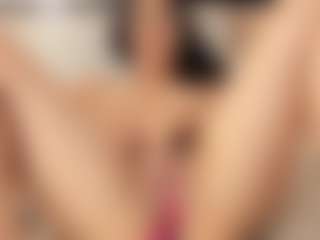 Live cam show with Cristine-Colins - Skinny Teen (18+) on LiveSexCams6