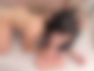 Live cam show with Cristine-Colins - Petite Teen (18+) on Milfs Live