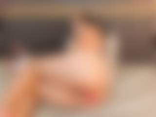Live cam show with Cristine-Colins - College on Camsoda