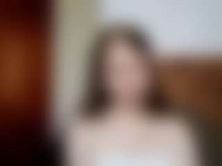 Live cam show with ElbaWidmaier - Sexy on CamwithHer
