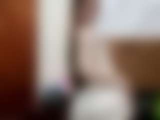Live cam show with ElbaWidmaier - Facial on Uber Horny