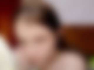 Live cam show with ElbaWidmaier - Facial on Fling VIP Chat