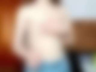 Live cam show with ElbaWidmaier - Facial on Soda Cam