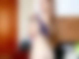 Live cam show with ElbaWidmaier - Green Eyes on Camsoda