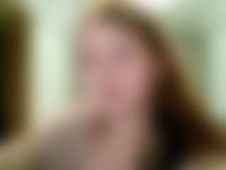 Live cam show with ElbaWidmaier - Facial on Camsoda