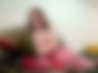 Live cam show with ElbaWidmaier - Cute on StripNow
