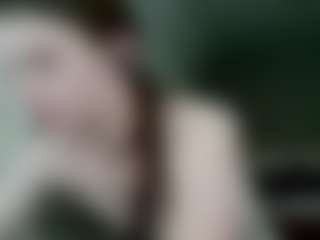 Live cam show with ElbaWidmaier - Green Eyes on Gym Cam Girls
