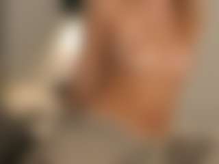JoannieLarke's Live Sex Cam Show
