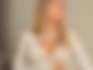 JoannieLarke's Live Sex Cam Show
