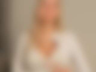 JoannieLarke's Live Sex Cam Show