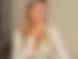 JoannieLarke's Live Sex Cam Show