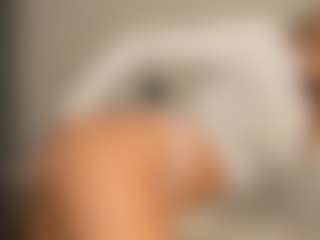 JoannieLarke's Live Sex Cam Show