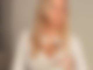 JoannieLarke's Live Sex Cam Show