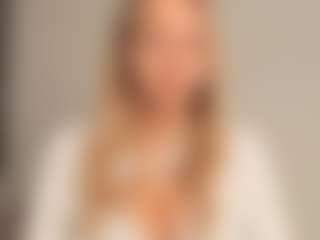 JoannieLarke's Live Sex Cam Show
