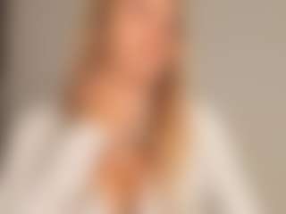 JoannieLarke's Live Sex Cam Show