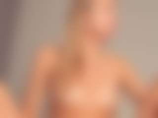 JoannieLarke's Live Sex Cam Show