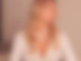 JoannieLarke's Live Sex Cam Show