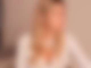JoannieLarke's Live Sex Cam Show