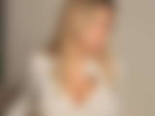 JoannieLarke's Live Sex Cam Show
