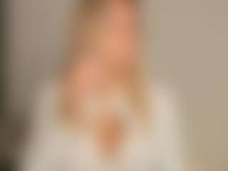JoannieLarke's Live Sex Cam Show