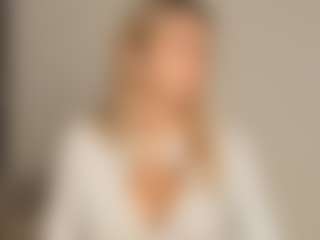 JoannieLarke's Live Sex Cam Show