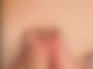 Live cam show with JoannieLarke - Teen (18+) on TeamSkeetLive