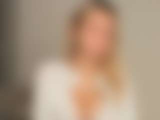 JoannieLarke's Live Sex Cam Show