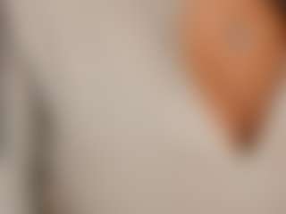JoannieLarke's Live Sex Cam Show