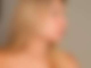 JoannieLarke's Live Sex Cam Show