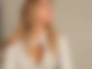 JoannieLarke's Live Sex Cam Show