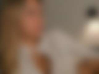 JoannieLarke's Live Sex Cam Show