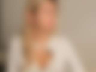 JoannieLarke's Live Sex Cam Show