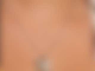 Live cam show with JoannieLarke - Moaning on Camsoda