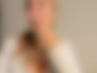 JoannieLarke's Live Sex Cam Show