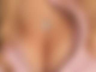 JoannieLarke's Live Sex Cam Show