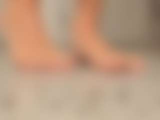Live cam show with JoannieLarke - Camel Toe on Camsoda