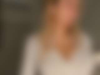 JoannieLarke's Live Sex Cam Show