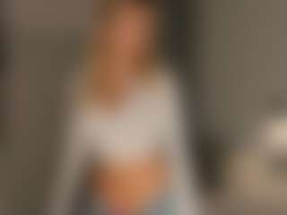 JoannieLarke's Live Sex Cam Show